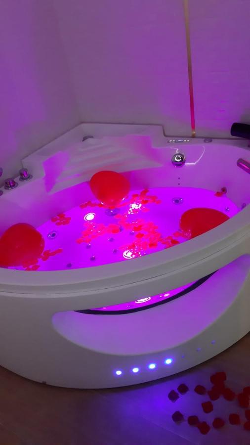 Nid D'Amour Baignoire/Jacuzzi 尼斯 外观 照片